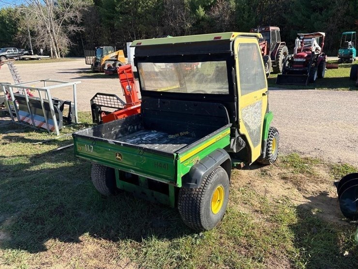 john-deere-gator-image-6