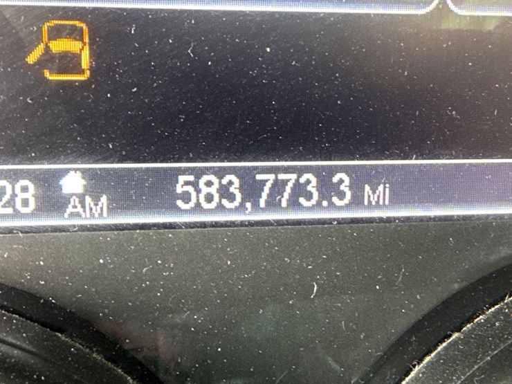 2018-peterbilt-579-image-10