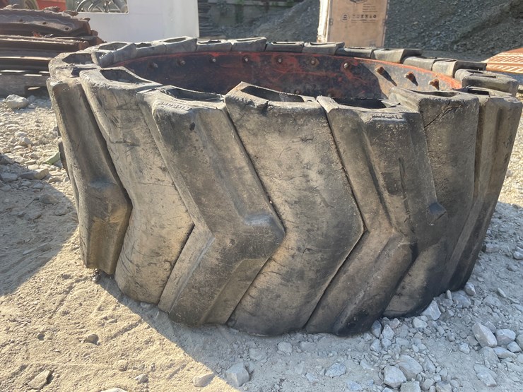#1026-•-solid-skidsteer-wheel-and-tire-image-5