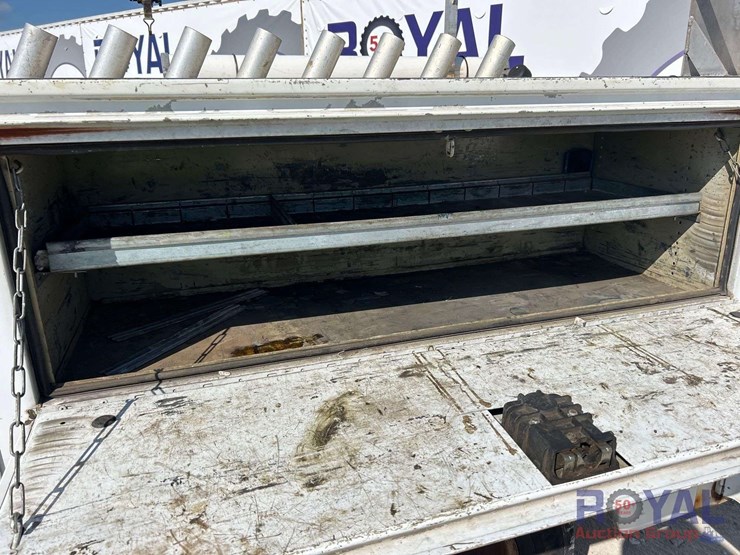 2011-ford-f350-image-24