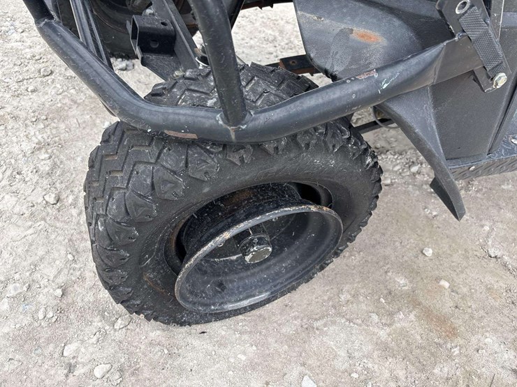 2005-ez-go-utility-cart-image-13