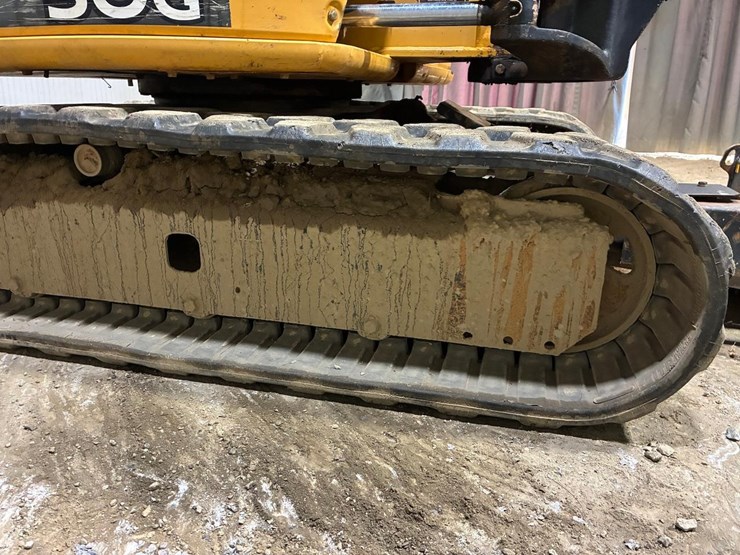 2016-deere-50g-image-11