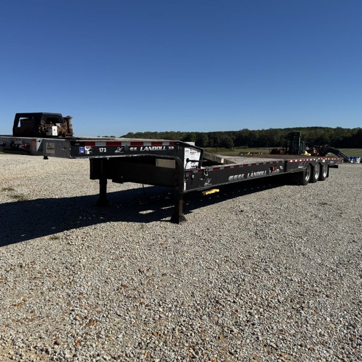 #4702 • 2018 Landoll 950D Hydrolic Lowboy Trailer