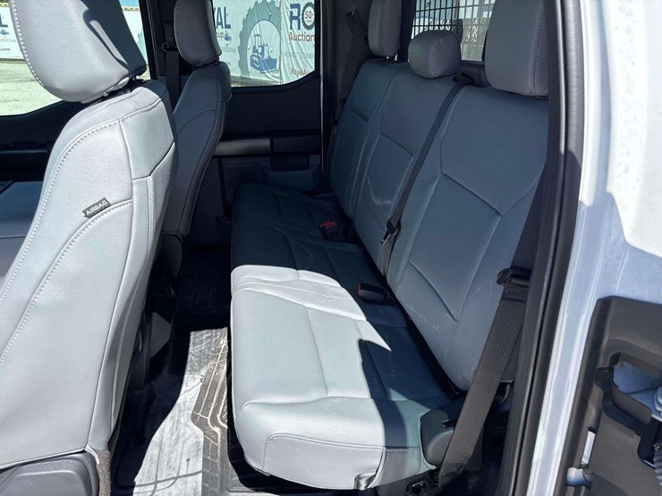 2023-ford-f150-image-27