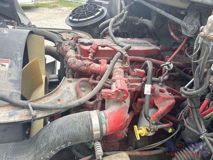 2012-freightliner-m2-106-asphalt-pothole-patcher-truck-image-8