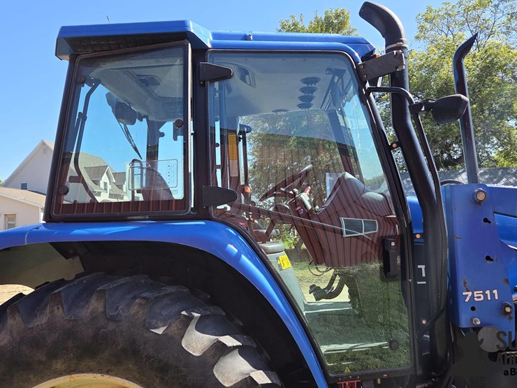 new-holland-ts110-image-10