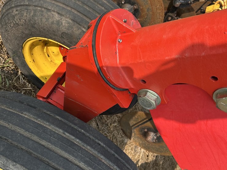 2008-bourgault-5710-59-image-81