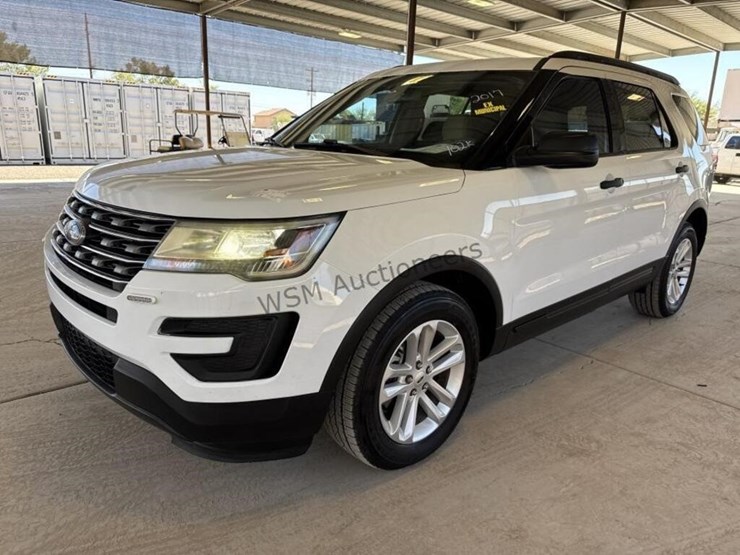 2017-ford-explorer-image-4