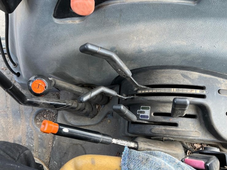 new-holland-tl100a-image-29