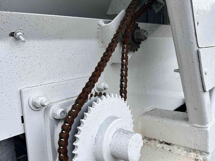 2008-peterbilt-388-image-18