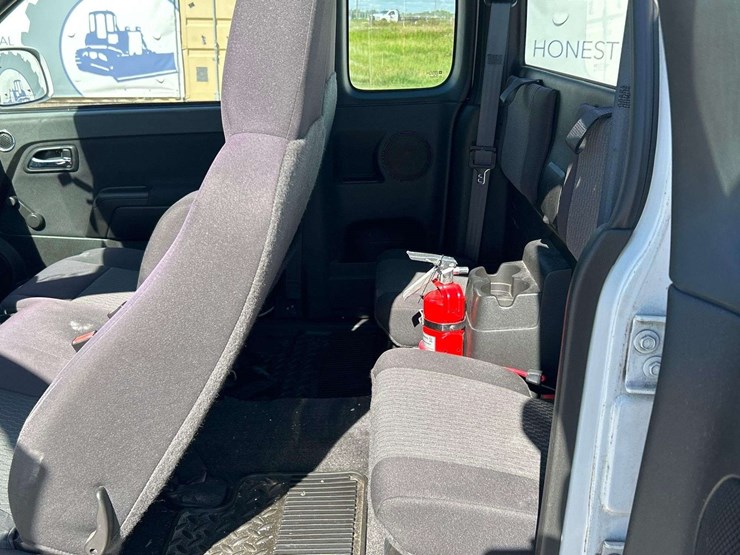 2012-chevrolet-colorado-image-21