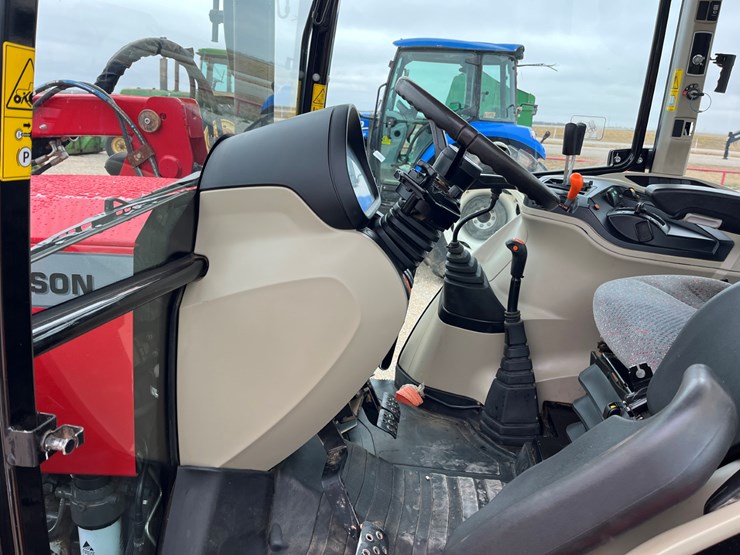 2017-massey-ferguson-4710-image-15