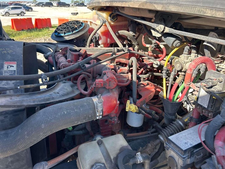 2012-freightliner-m2-106-terex-hi-ranger-tl41-41ft-insulated-bucket-truck-image-7