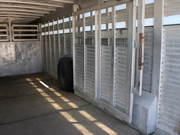 #2090-•-#2090--1988-sooner-aluminum-stock-trailer-image-11