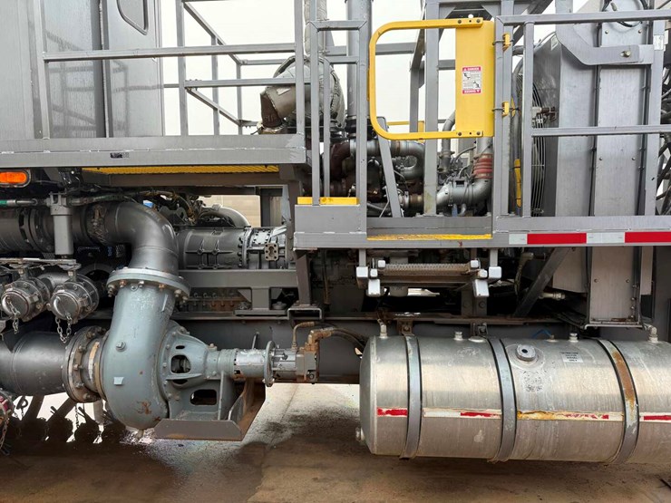 2017-caterpillar-c18-image-6