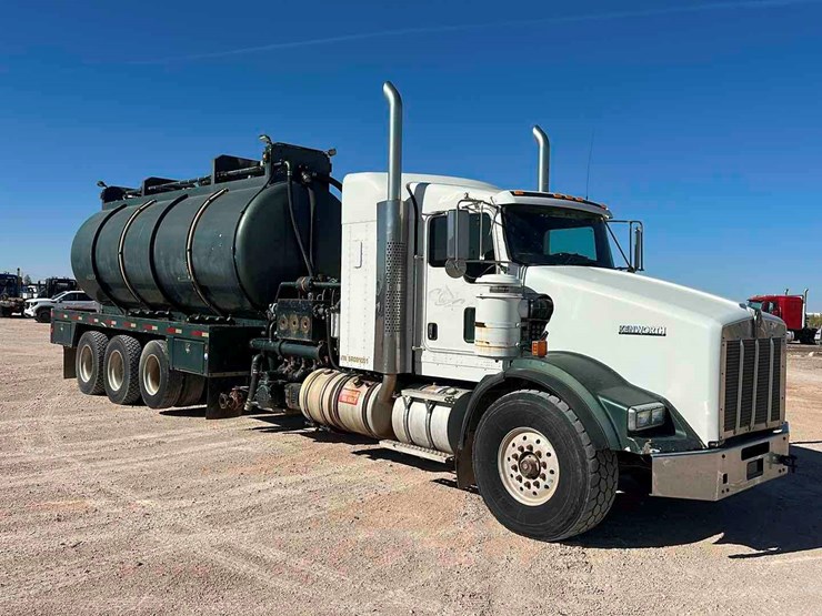 kenworth-t800b-image-3