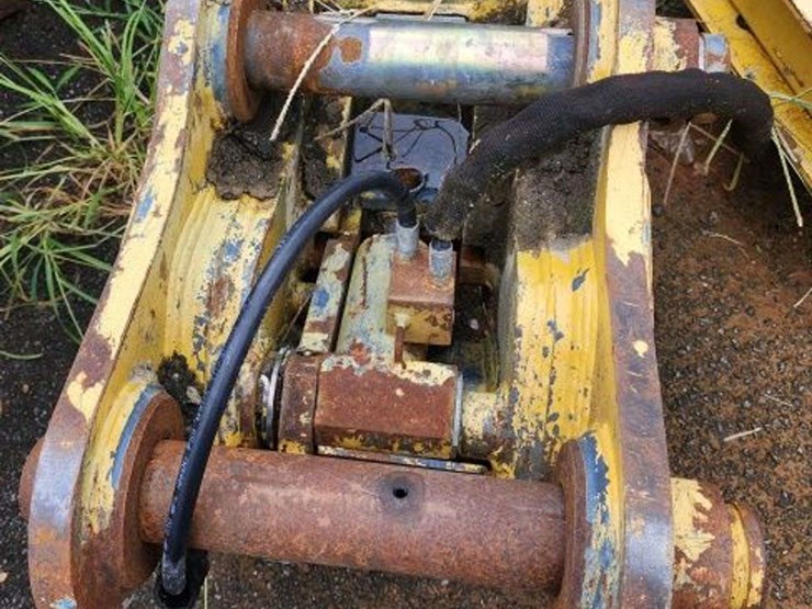 jrb-quick-attach-coupler-image-4