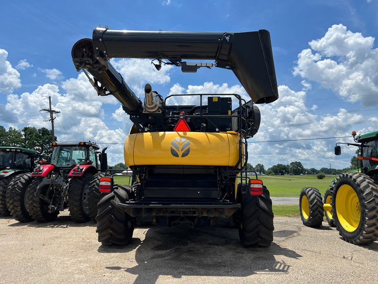 2023-new-holland-cr10.90-image-7