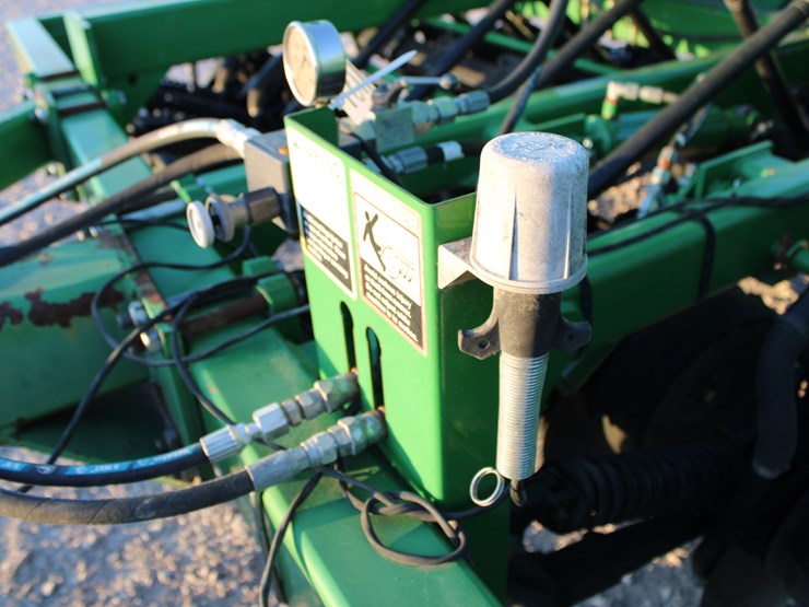 john-deere-1590-image-19