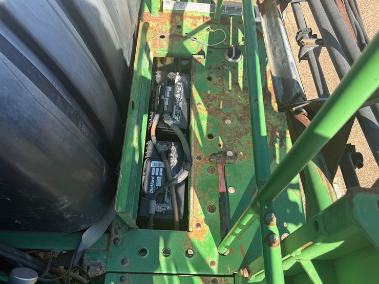john-deere-4710-image-34