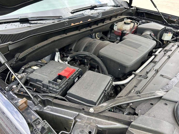 2023-chevrolet-tahoe-image-10