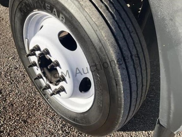 2015-ford-f550-image-9