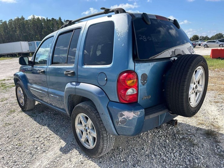 2004-jeep-liberty-image-4