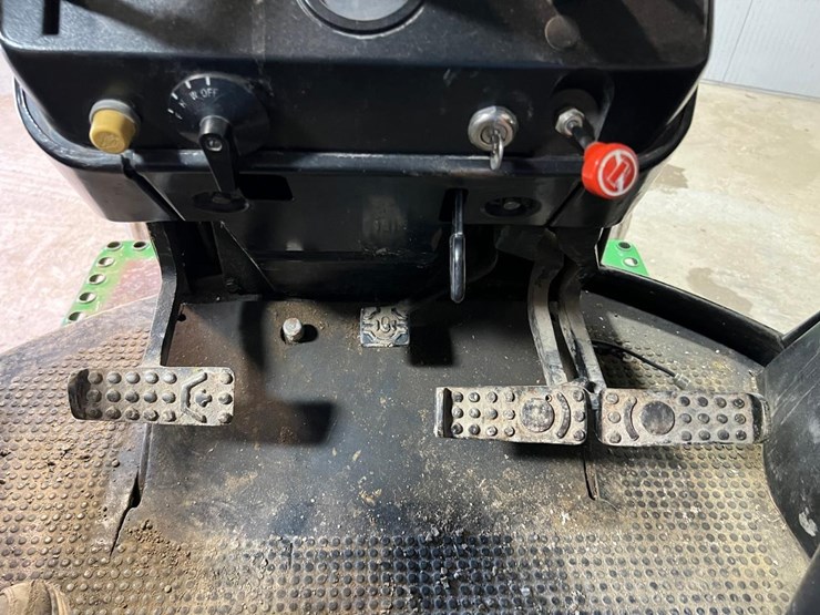 john-deere-4240-image-28