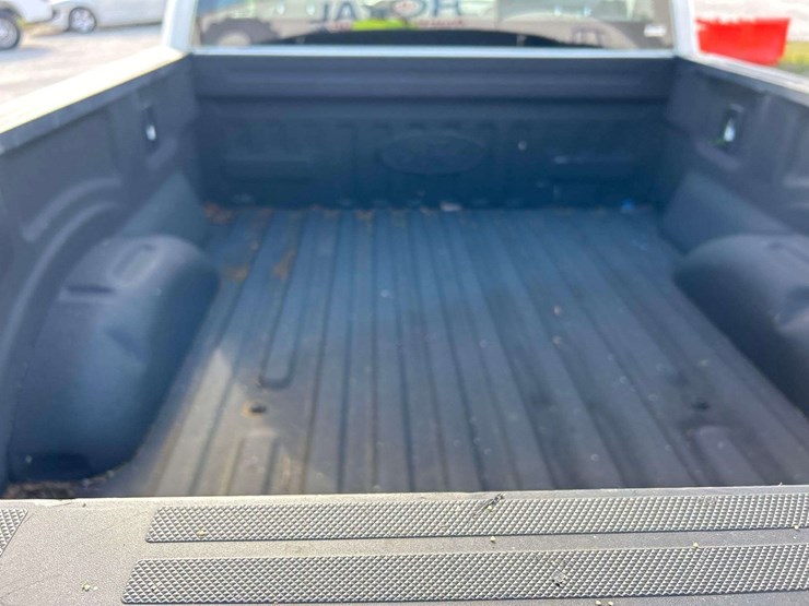 2021-ford-f150-image-22