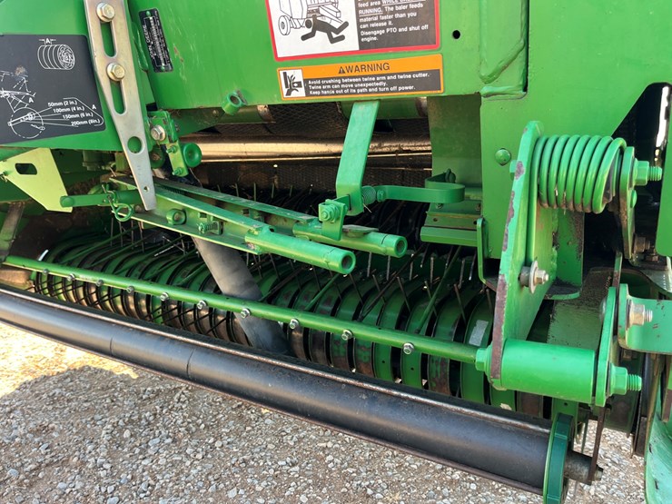 2007-john-deere-568-image-3