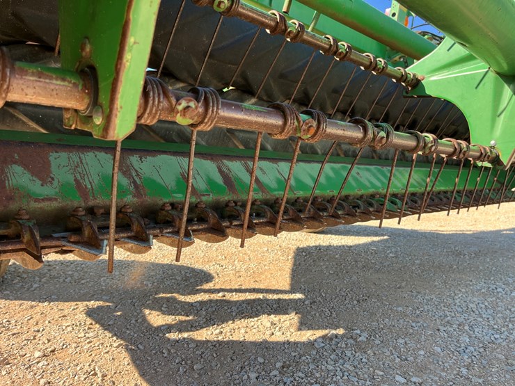 1999-john-deere-820-image-3