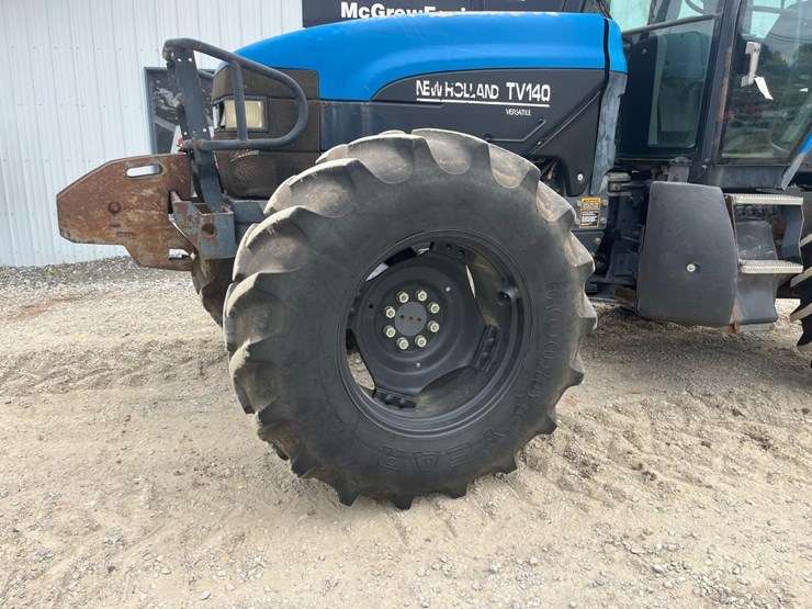 new-holland-tv140-image-10