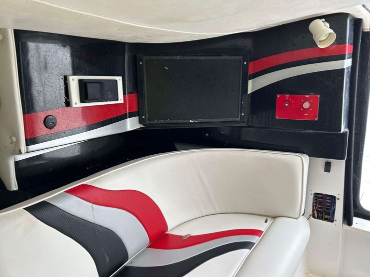 2014-glasstream-360-scx-twin-400r-mercury's-with-triple-axle-aluminum-trailer-image-24