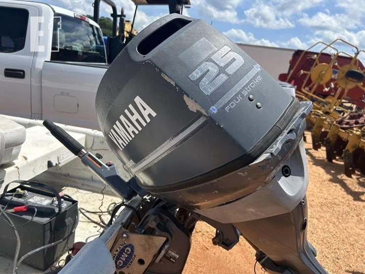 2002-hull-25-image-6