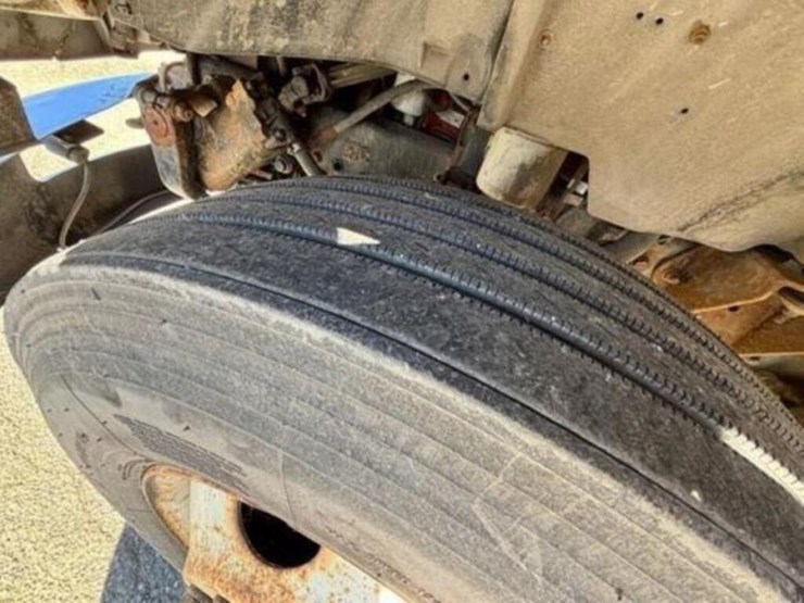 2013-ford-f750-xl-image-16