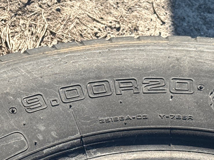 #5034-•-lot-of-(3)-miscellaneous-tires-inv#-5034-image-7
