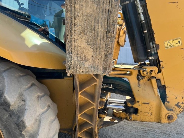 caterpillar-430e-image-15