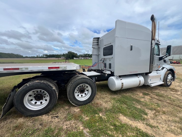 2014-peterbilt-579-image-5