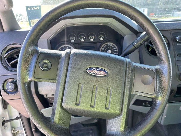 2014-ford-f250-image-13