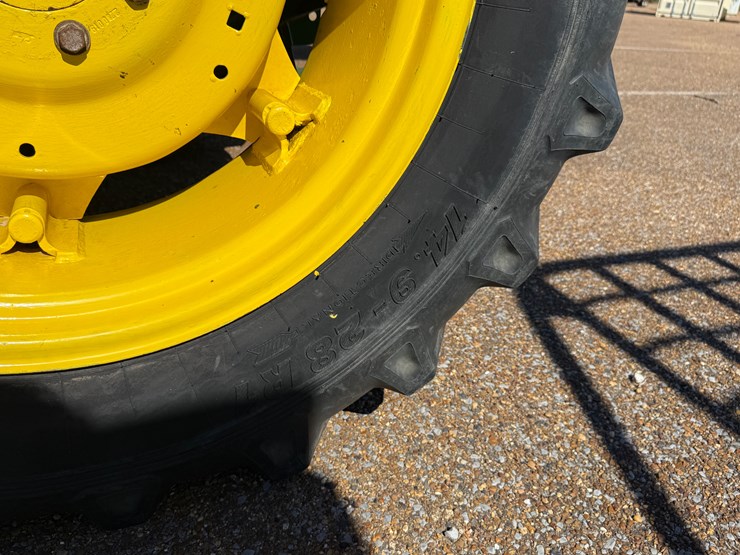 john-deere-2155-image-18