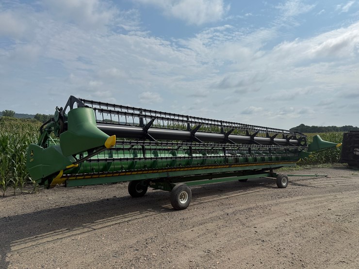 2013-john-deere-635f-image-2