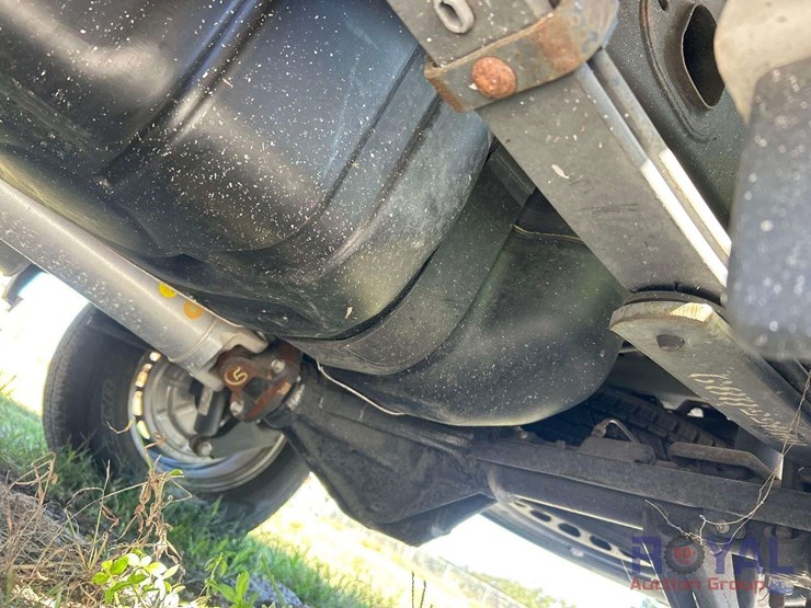 2021-chevrolet-silverado-image-14