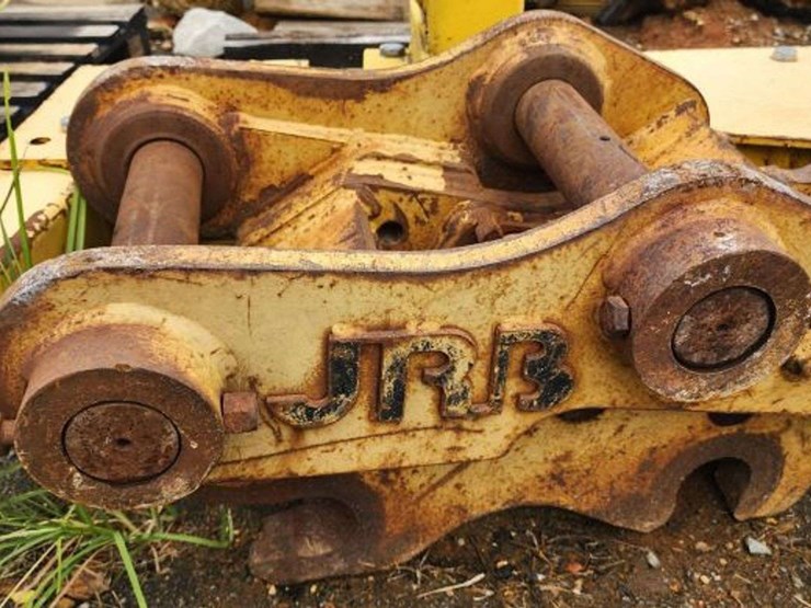 jrb-quick-attach-coupler-image-2