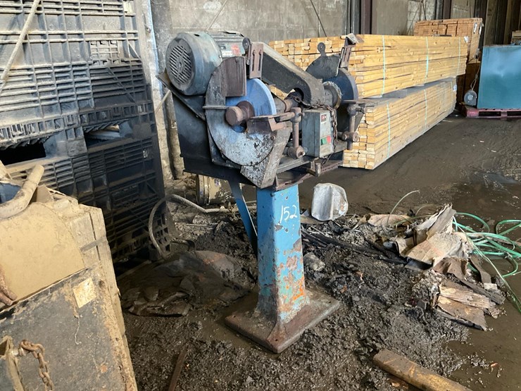 #152-•-dual-arbor-pedestal-grinder-image-3