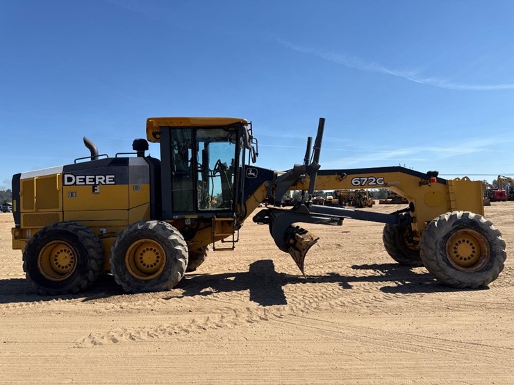 2014-deere-672g-image-5