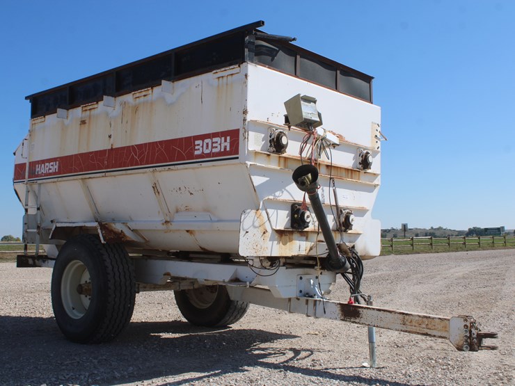 #2044-•-#2044---harsh-303h-feed-mixer-wagon-image-26