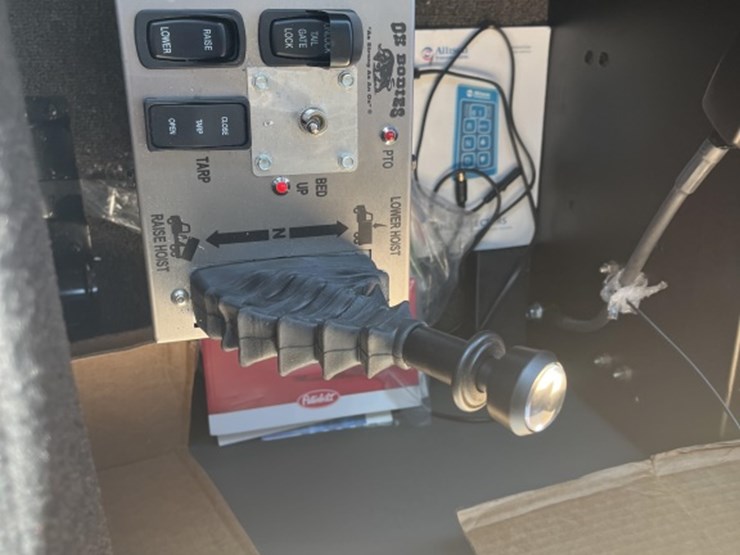 #4709-•-2025-peterbilt-589-tri-axle-dump-truck-image-22