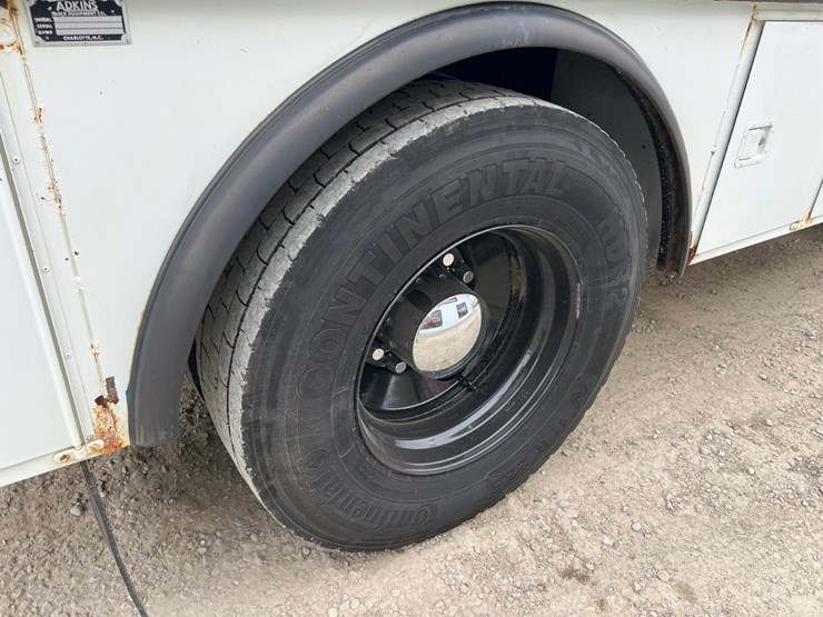 2017-international-durastar-4300-image-19