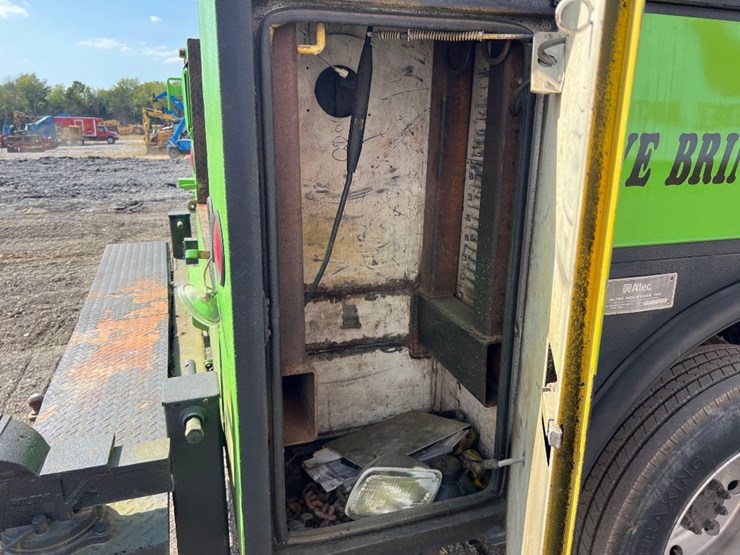 2001-international-4700-image-29