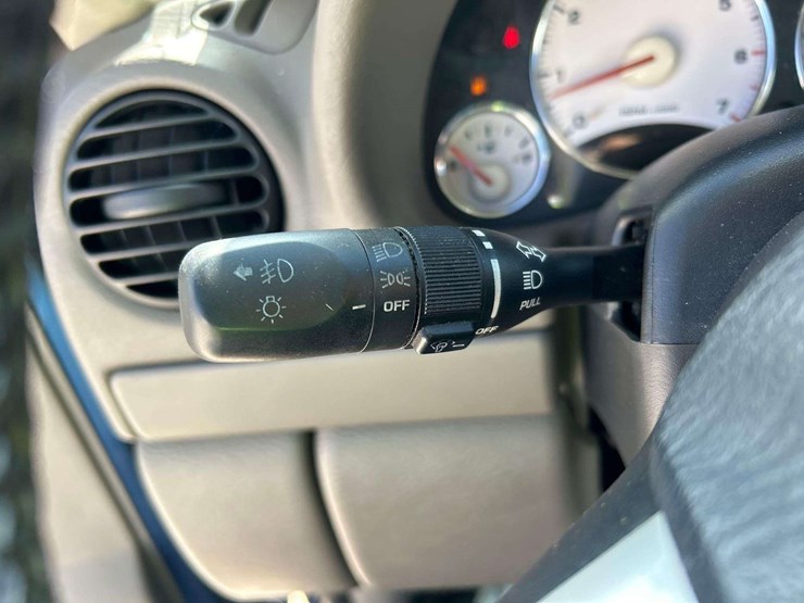 2004-jeep-liberty-image-16